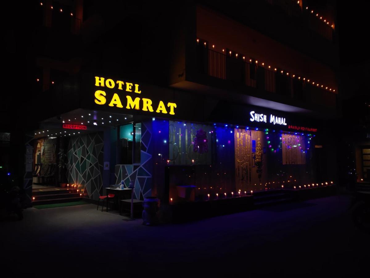 Hotel Samrat Baharampur 外观 照片
