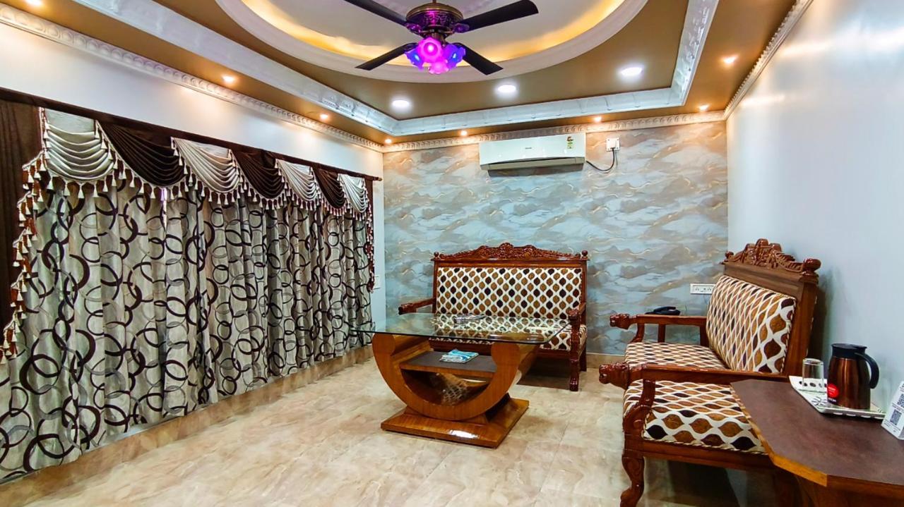 Hotel Samrat Baharampur 外观 照片