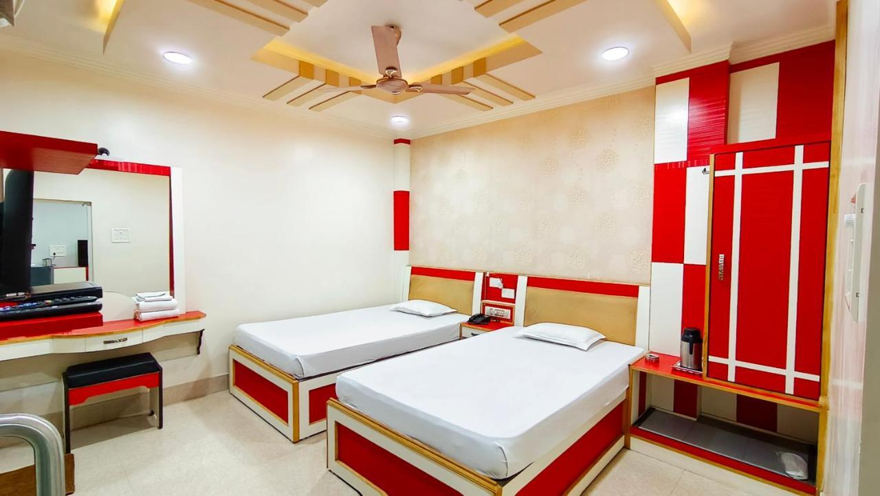 Hotel Samrat Baharampur 外观 照片