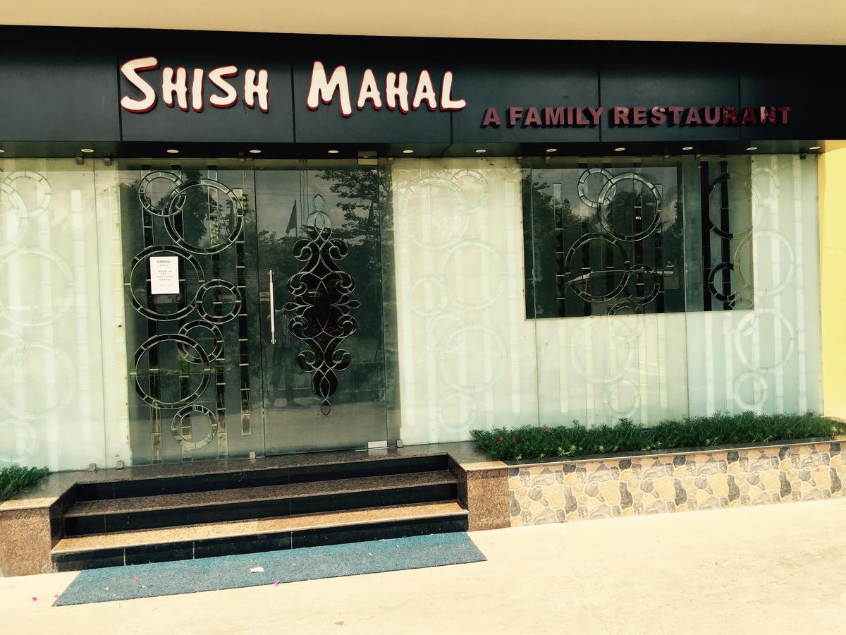 Hotel Samrat Baharampur 外观 照片