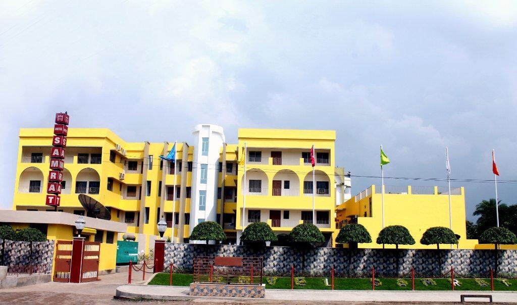 Hotel Samrat Baharampur 外观 照片